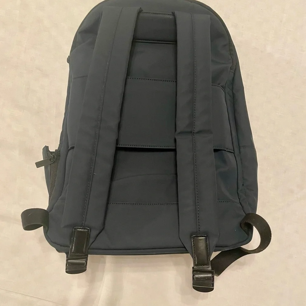 Away Men's Backpack in Navy and Gray